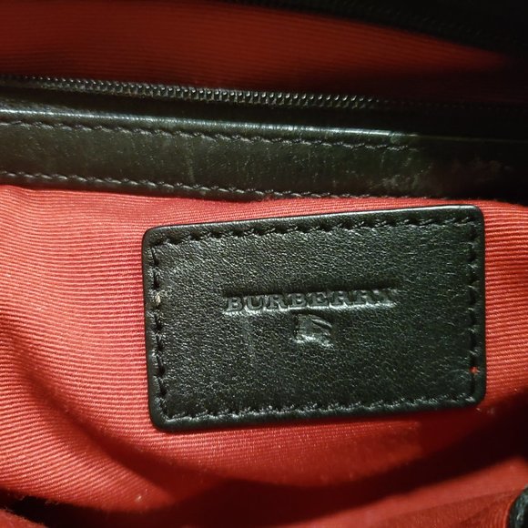 Burberry bag & umbrella - Picture 4 of 6